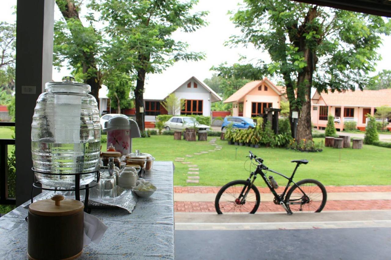 Bansuansiriwat Hotel Ban Tak Exterior photo